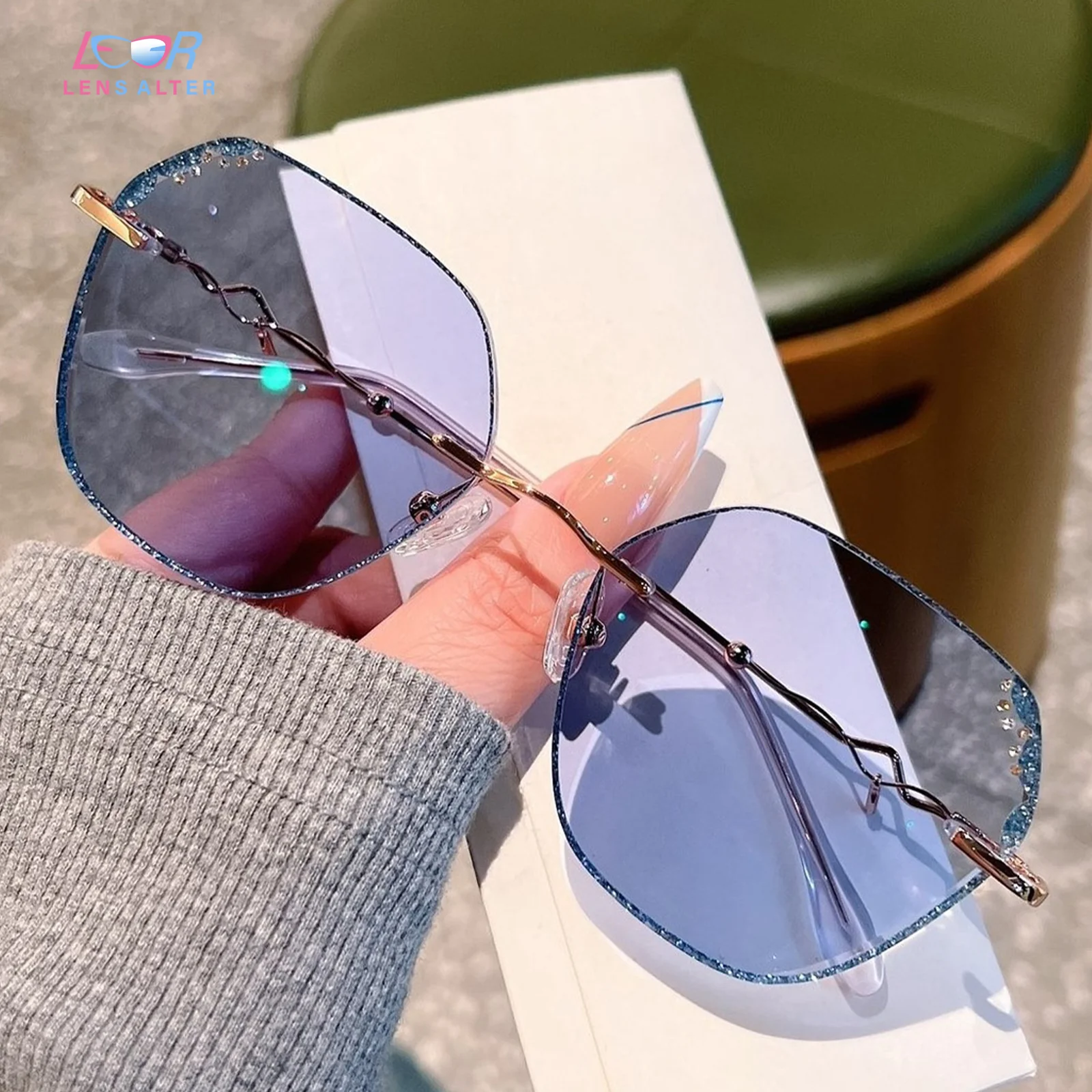 Photochromic Glasses