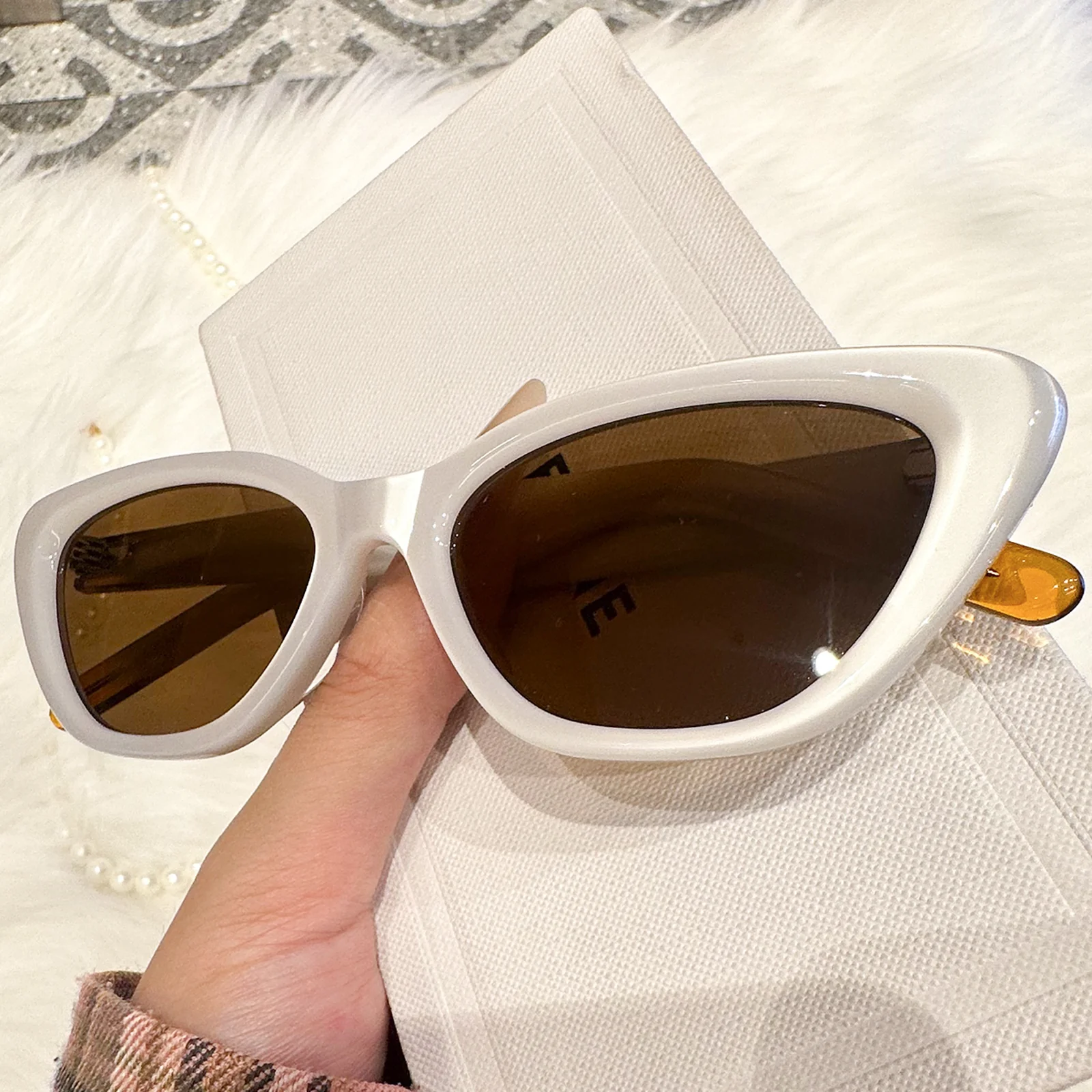 Coralie Sunglasses - Image 4