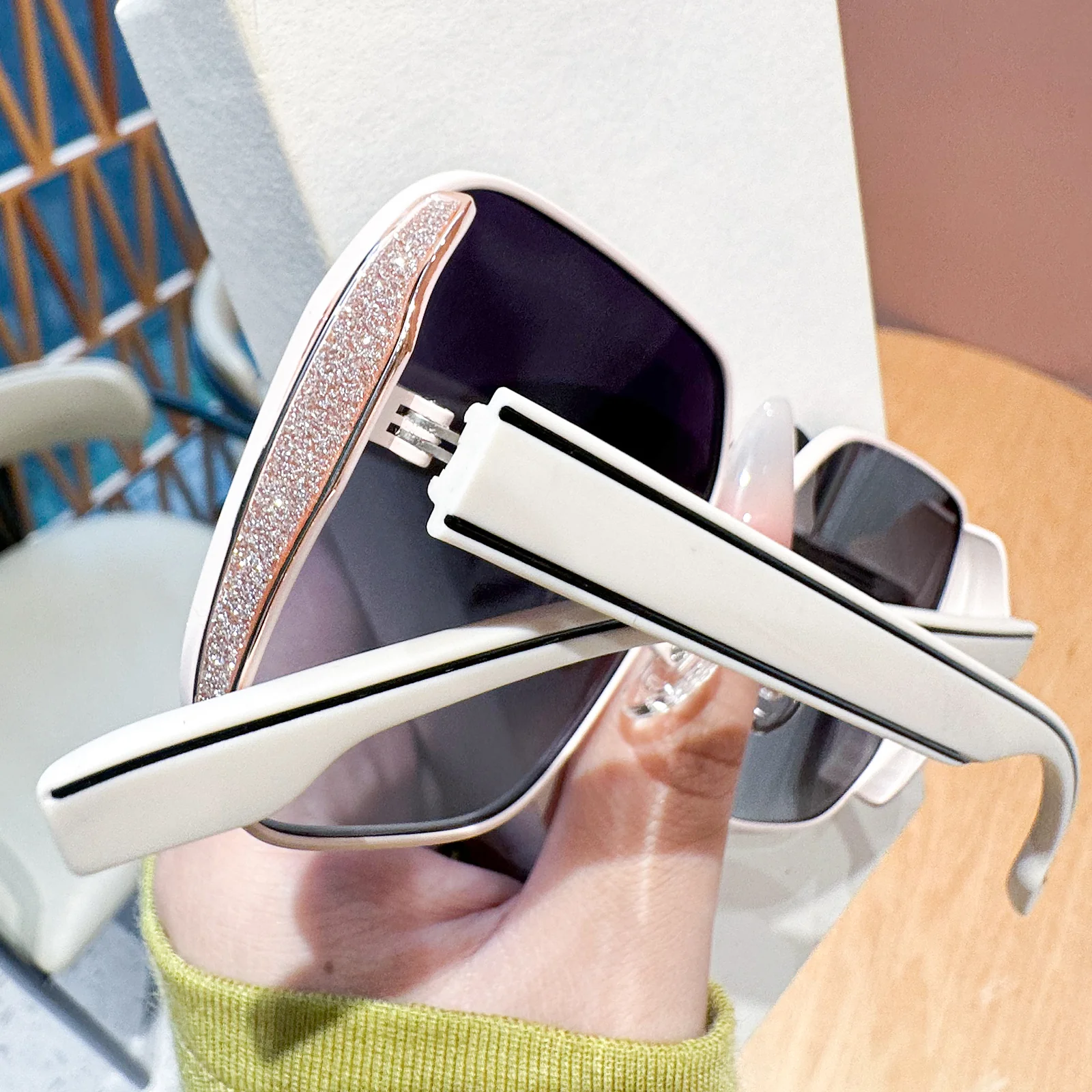 Debby Sunglasses - Image 3