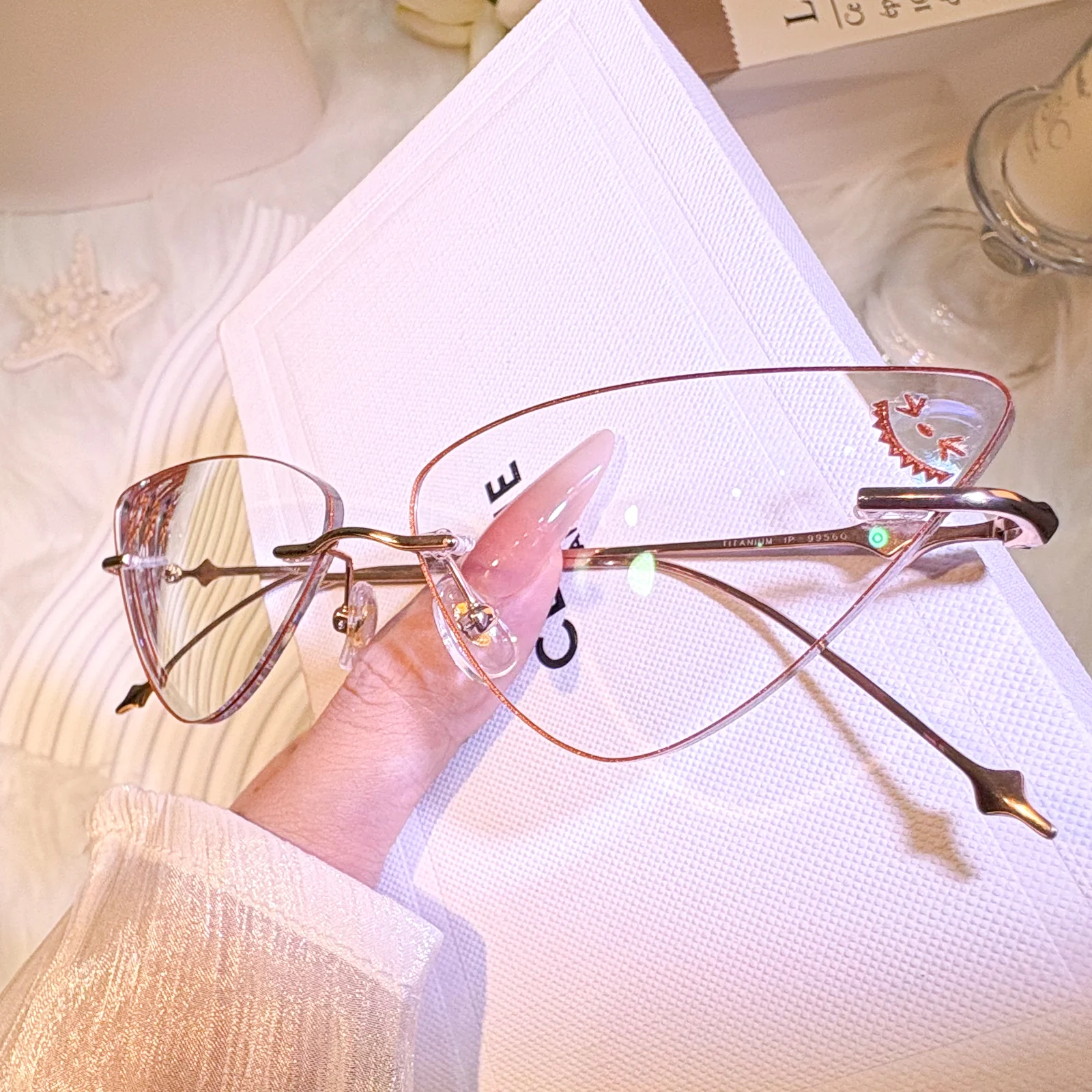 Lala Eyeglasses - Image 4