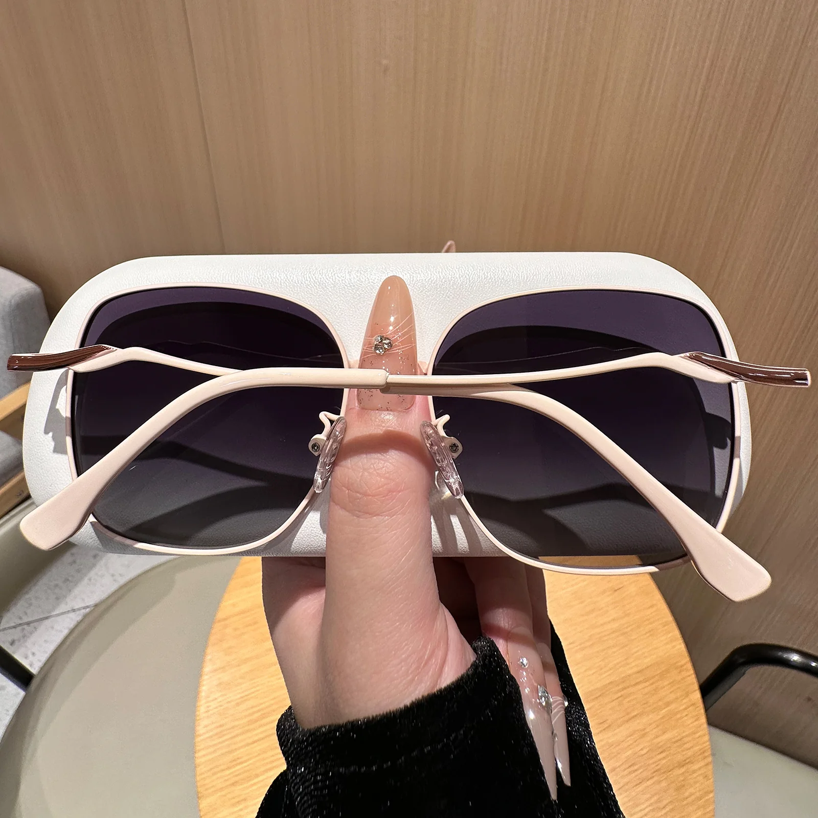 Virginia Sunglasses - Image 4